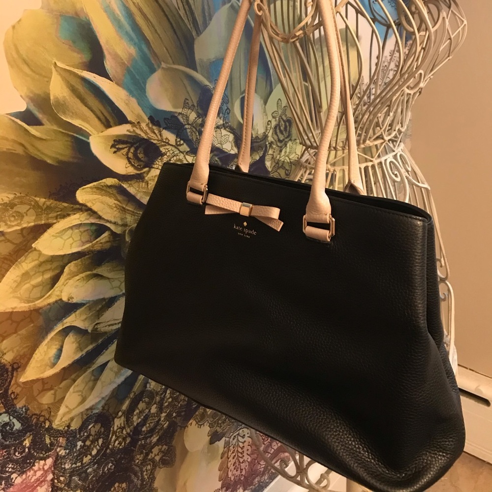 Kate Spade ♠️ black pebble leather bow purse